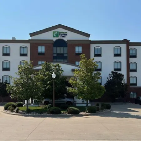 Holiday Inn Express Hotel & Suites Ennis By Ihg